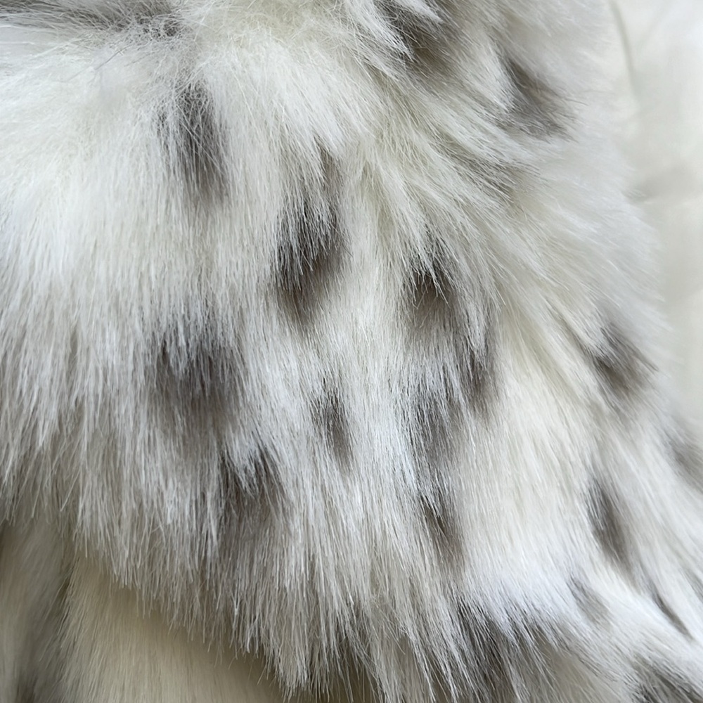 Boston Proper Snow Leopard Faux Fur Cardigan Sweater Sz L - Picture 8 of 17